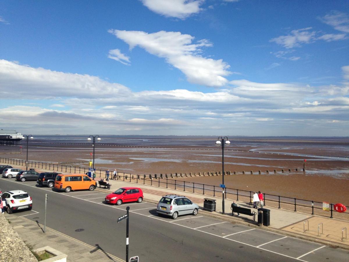 Lovely Little Flat By The Sea In Cleethorpes Exterior foto